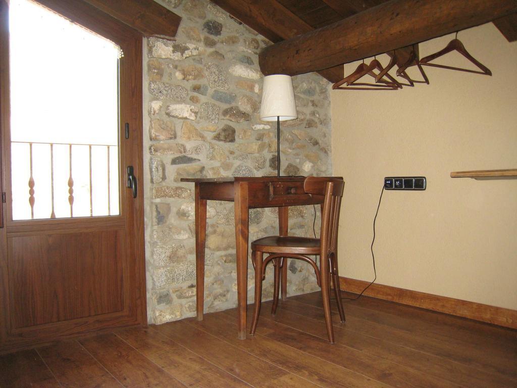 Ca L'Escola Guest House Aransa Bagian luar foto