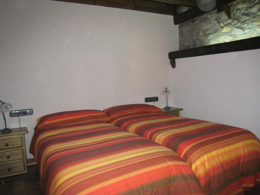 Ca L'Escola Guest House Aransa Bagian luar foto