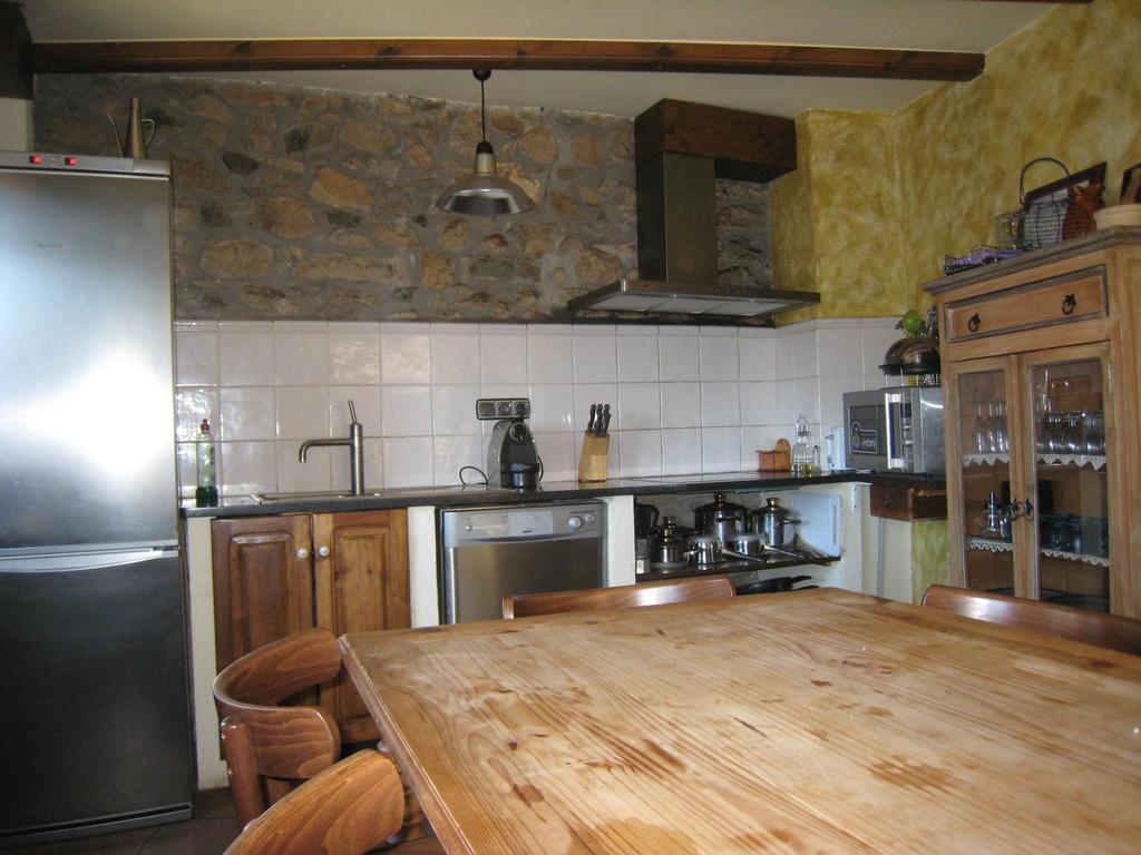 Ca L'Escola Guest House Aransa Bagian luar foto